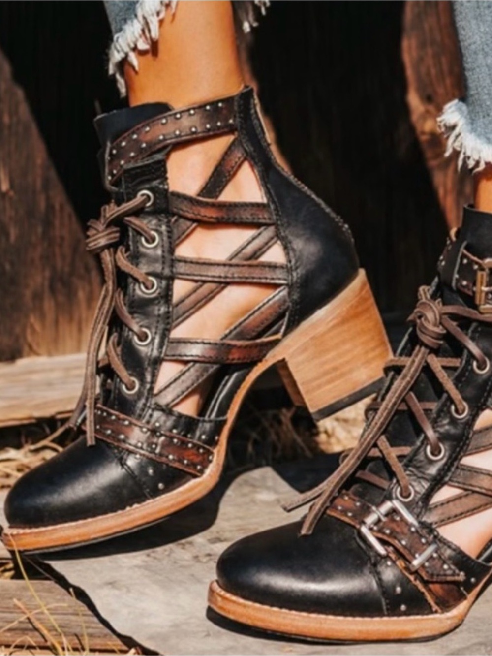 FREEBIRD Cheyenne in Black
Multi Size 9 EUC